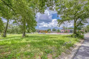 320 N Pace Blvd, Pensacola, FL 32514 - Photo 1