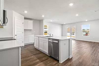 2106 Sandhill St, Cantonment, FL 32533 - Photo 6