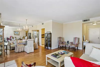 825 Bayshore Dr #302, Pensacola, FL 32507 - Photo 4