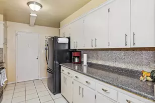 825 Bayshore Dr, Pensacola, FL 32507 - Photo 10