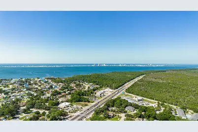 2569 Mary Fox Dr, Gulf Breeze, FL 32563 - Photo 6