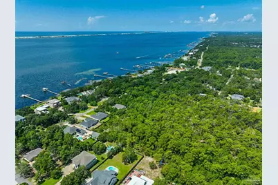 5364 Soundside Dr, Gulf Breeze, FL 32561 - Photo 10