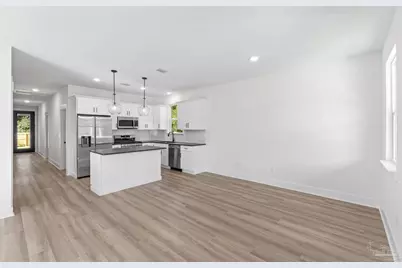 2419 N L St, Pensacola, FL 32501 - Photo 10