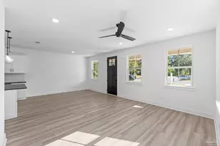 2419 N L St, Pensacola, FL 32501 - Photo 8