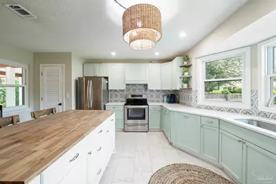 422 Fairpoint Dr, Gulf Breeze, FL 32561 - Photo 18