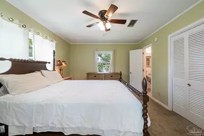 422 Fairpoint Dr, Gulf Breeze, FL 32561 - Photo 40