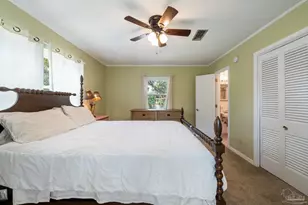 422 Fairpoint Dr, Gulf Breeze, FL 32561 - Photo 40