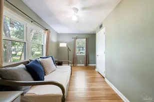 422 Fairpoint Dr, Gulf Breeze, FL 32561 - Photo 30