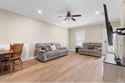 5740 Blackhorse Cir, Pensacola, FL 32526 - Photo 10