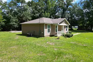 820 Fannie Rd, Century, FL 32535 - Photo 4