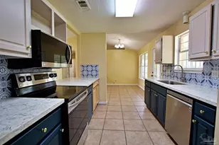 4007 Lochmoor Dr, Pensacola, FL 32506 - Photo 4