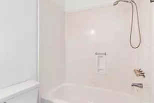 601 E Burgess Rd, Pensacola, FL 32504 - Photo 16