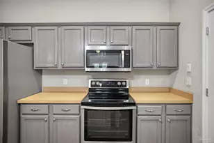 5911 Ashton Woods Cir, Milton, FL 32570 - Photo 10