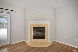 5911 Ashton Woods Cir, Milton, FL 32570 - Photo 6