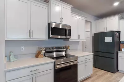 253 Camellia Dr, Cantonment, FL 32533 - Photo 8