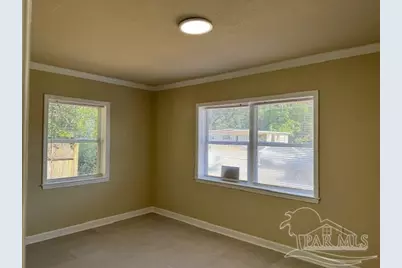 801 E Fairfied Dr, Pensacola, FL 32503 - Photo 8