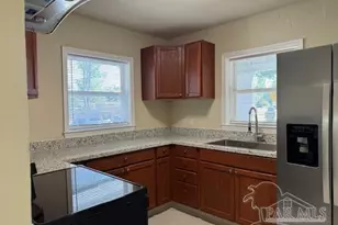 801 E Fairfied Dr, Pensacola, FL 32503 - Photo 6