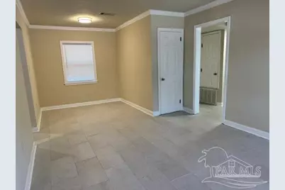 801 E Fairfied Dr, Pensacola, FL 32503 - Photo 4