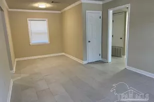 801 E Fairfied Dr, Pensacola, FL 32503 - Photo 4