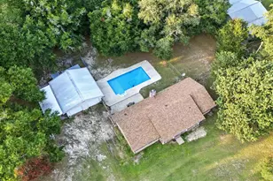 6736 Nichols Dr, Milton, FL 32570 - Photo 2