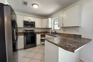 6736 Nichols Dr, Milton, FL 32570 - Photo 12