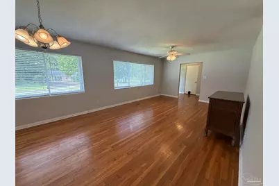 2005 Peyton Dr, Pensacola, FL 32503 - Photo 10