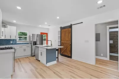 215 E Bobe St, Pensacola, FL 32503 - Photo 12