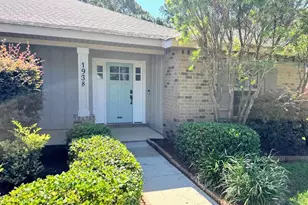 1938 Commodore Dr, Navarre, FL 32566 - Photo 2