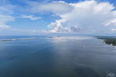 5275 Soundside Dr, Gulf Breeze, FL 32563 - Photo 6