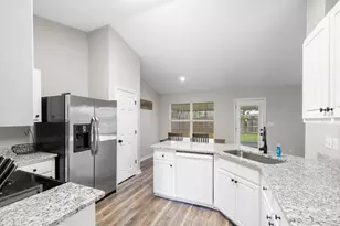 9568 Dynasty Ln, Navarre, FL 32566 - Photo 36