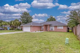 9568 Dynasty Ln, Navarre, FL 32566 - Photo 2