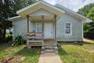 2303 W Brainerd St, Pensacola, FL 32505 - Photo 1