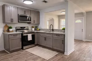 1121 N 50th Ave, Pensacola, FL 32506 - Photo 8