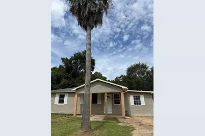 1121 N 50th Ave, Pensacola, FL 32506 - Photo 2