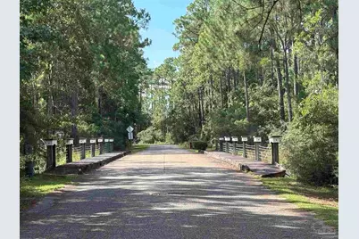 4568 Bayside Dr, Milton, FL 32583 - Photo 12