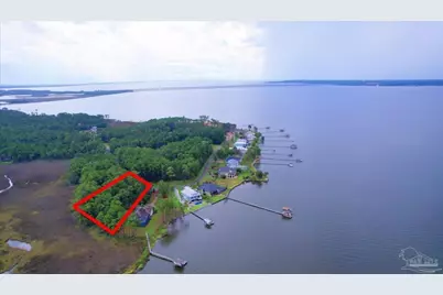 4568 Bayside Dr, Milton, FL 32583 - Photo 1