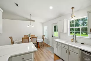 5457 Windham Rd, Milton, FL 32570 - Photo 12