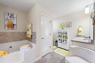 2424 Pineneedle Dr, Navarre, FL 32566 - Photo 28