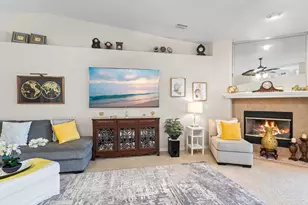 2424 Pineneedle Dr, Navarre, FL 32566 - Photo 6