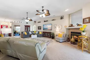 2424 Pineneedle Dr, Navarre, FL 32566 - Photo 8