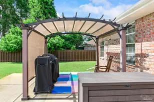 2424 Pineneedle Dr, Navarre, FL 32566 - Photo 40