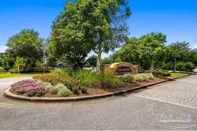 5692 Highland Lake Dr, Milton, FL 32583 - Photo 2