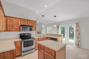 5972 Ashton Woods Cir, Milton, FL 32570 - Photo 14