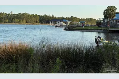 2556 Granada Camino, Pensacola, FL 32507 - Photo 2