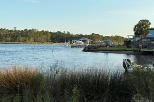 2556 Granada Camino, Pensacola, FL 32507 - Photo 2