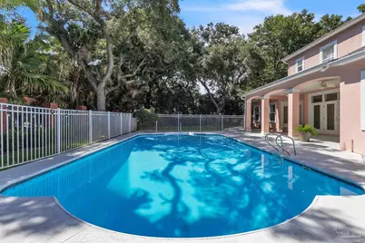 92 Chanteclaire Cir, Gulf Breeze, FL 32561 - Photo 50