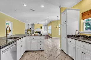 92 Chanteclaire Cir, Gulf Breeze, FL 32561 - Photo 12