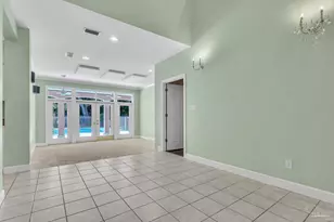 92 Chanteclaire Cir, Gulf Breeze, FL 32561 - Photo 4