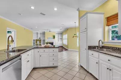 92 Chanteclaire Cir, Gulf Breeze, FL 32561 - Photo 20