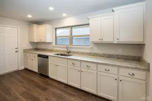 5134 Emmaline Ln, Milton, FL 32570 - Photo 18